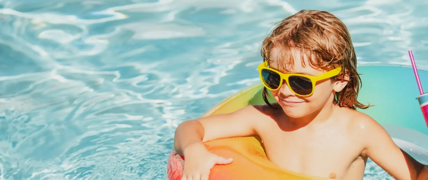 Swimming pool in the sunshine